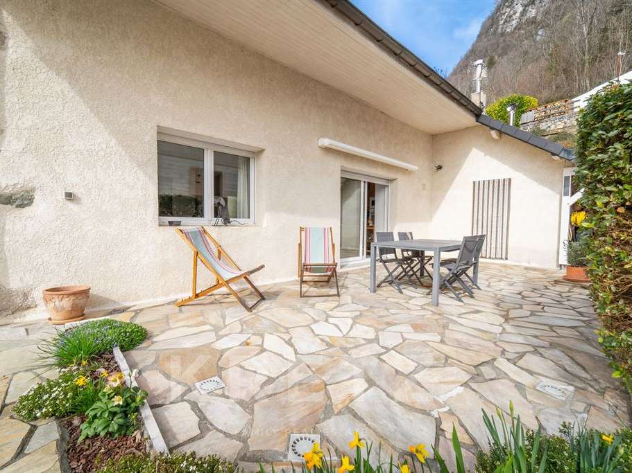 House Verel-Pragondran