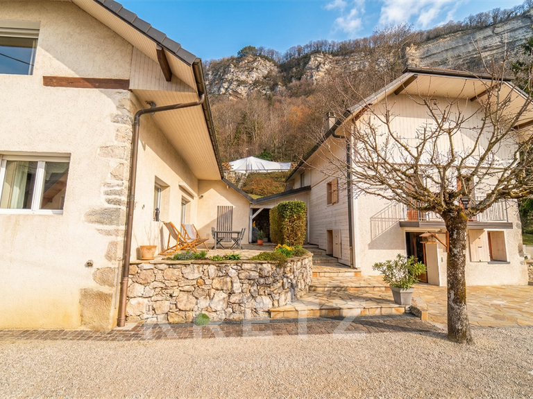 Maison Verel-Pragondran - 5 chambres - 240m²