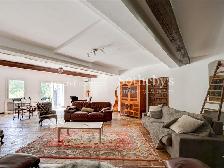 Maison Ventabren - 4 chambres - 218m²
