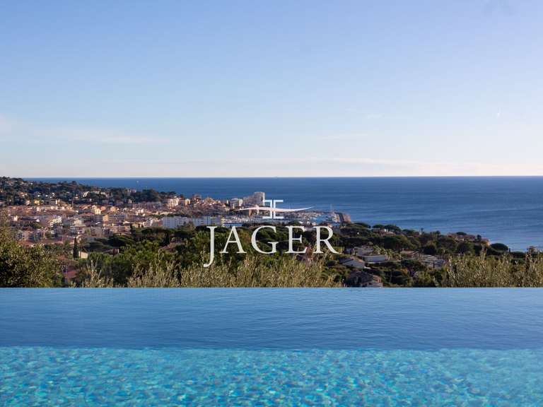 Villa with Sea view Sainte-Maxime - 4 bedrooms - 349m²