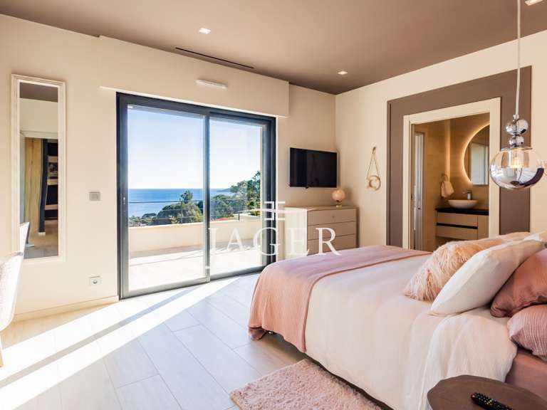Villa with Sea view Sainte-Maxime - 4 bedrooms - 349m²
