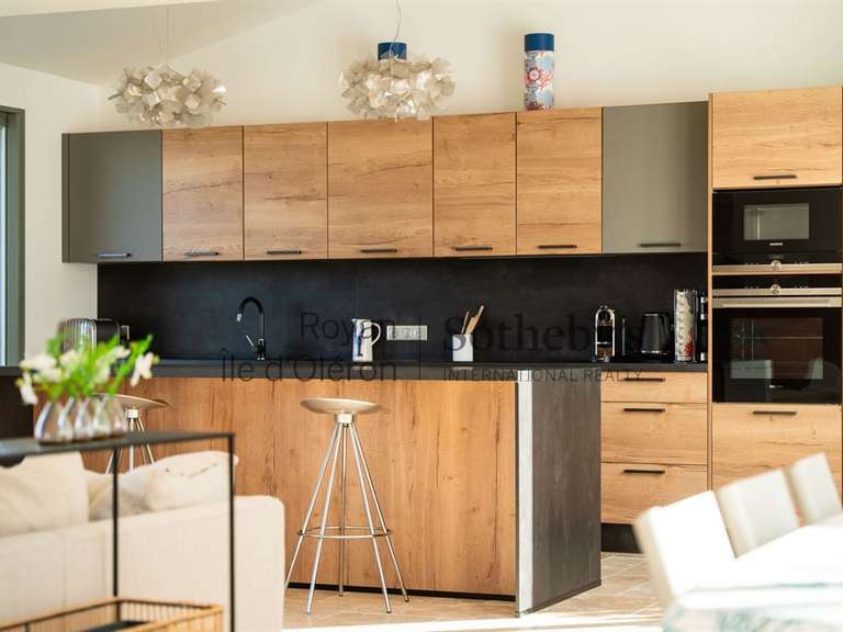 Maison Saint-Denis-d'Oléron - 4 chambres - 189m²