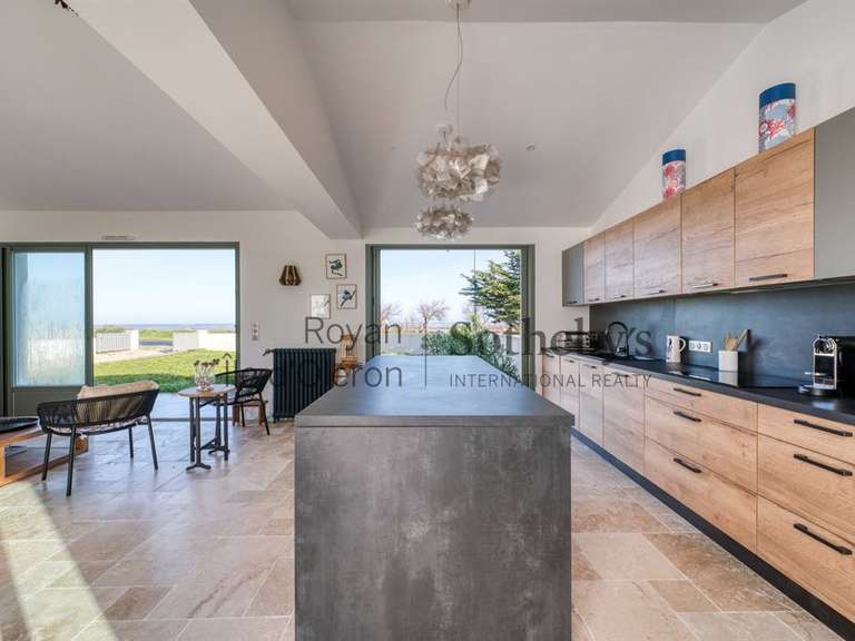 Maison Saint-Denis-d'Oléron - 4 chambres - 189m²