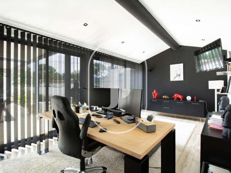 Villa Cabrières-d'Avignon - 3 chambres - 189m²