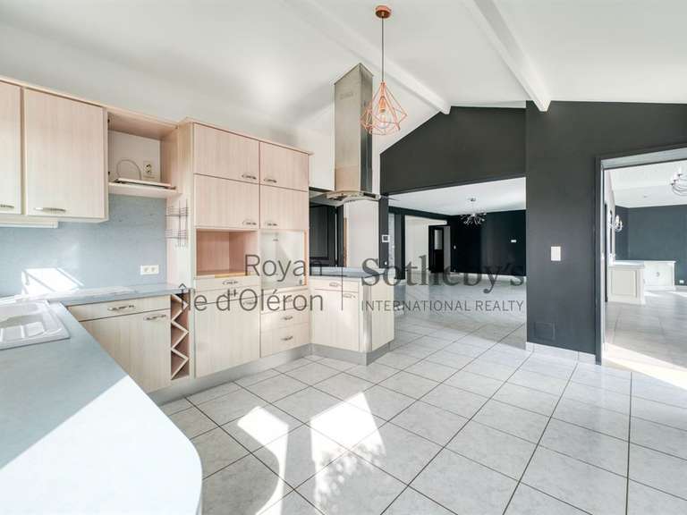 Maison Jazennes - 6 chambres - 533m²