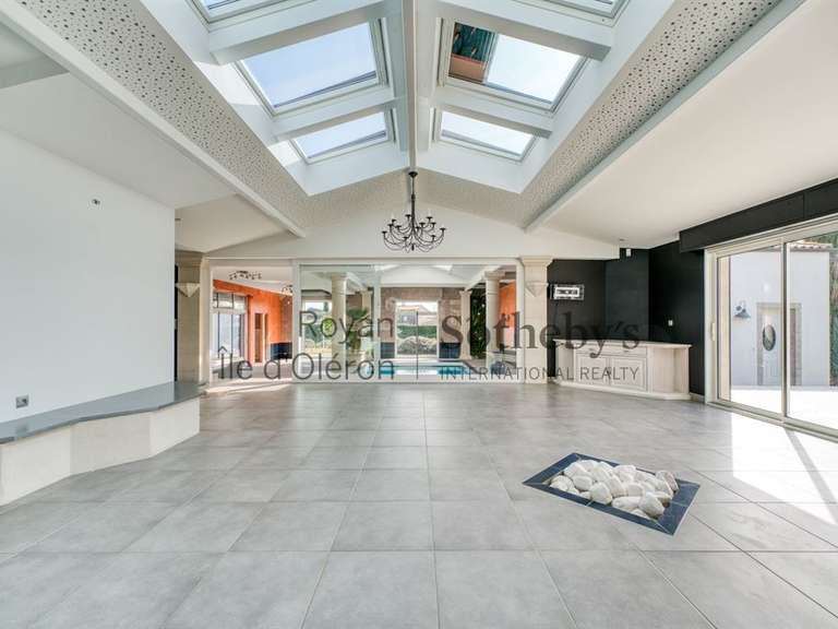 Maison Jazennes - 6 chambres - 533m²