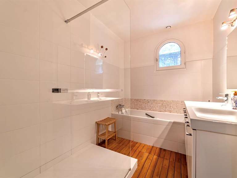 House Castelnau-le-Lez - 4 bedrooms - 230m²