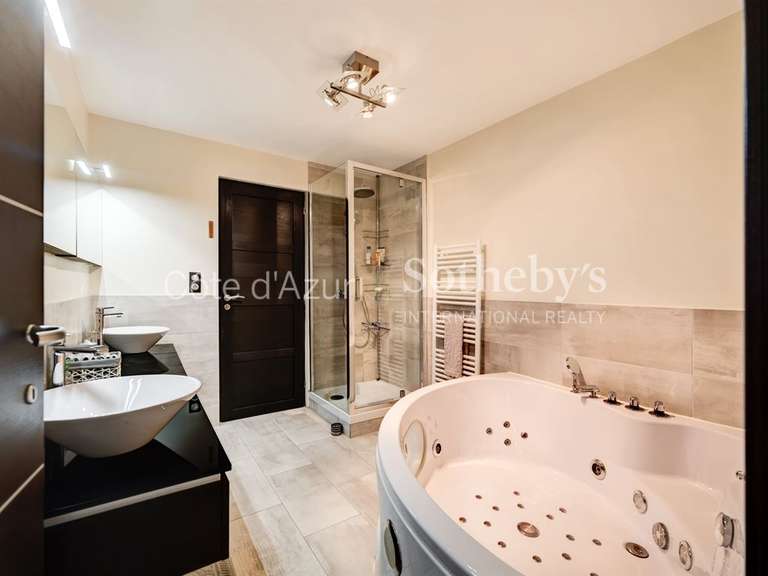 Maison Cannes - 5 chambres - 177m²