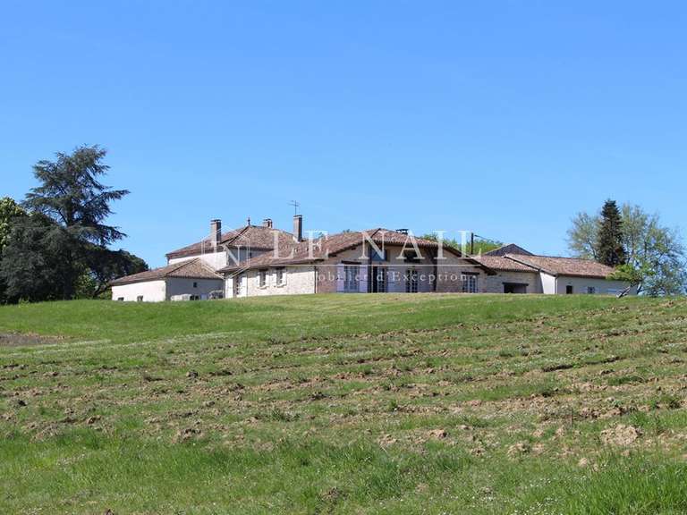 Propriété Bazas - 10 chambres - 720m²