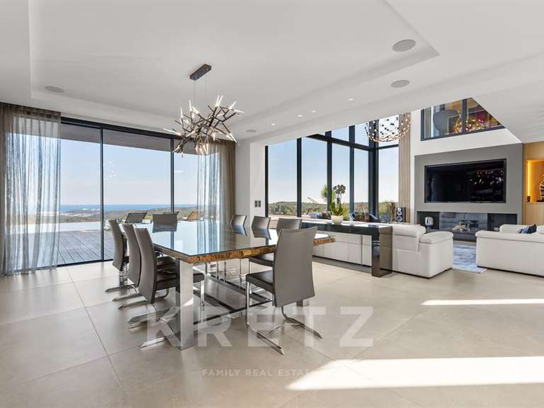 Maison Roquefort-les-Pins - 5 chambres - 640m²