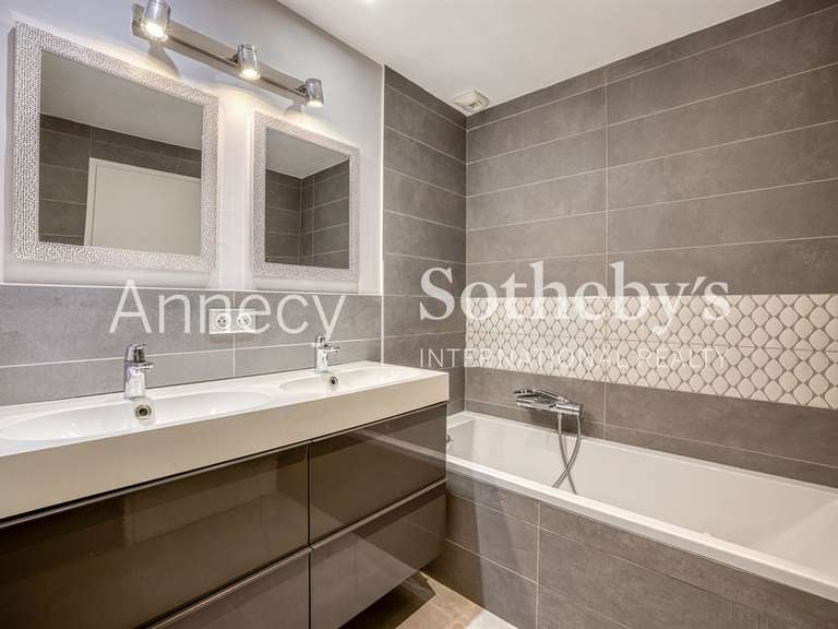 Maison Bluffy - 5 chambres - 233m²