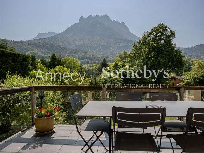 Maison Bluffy - 5 chambres - 233m²