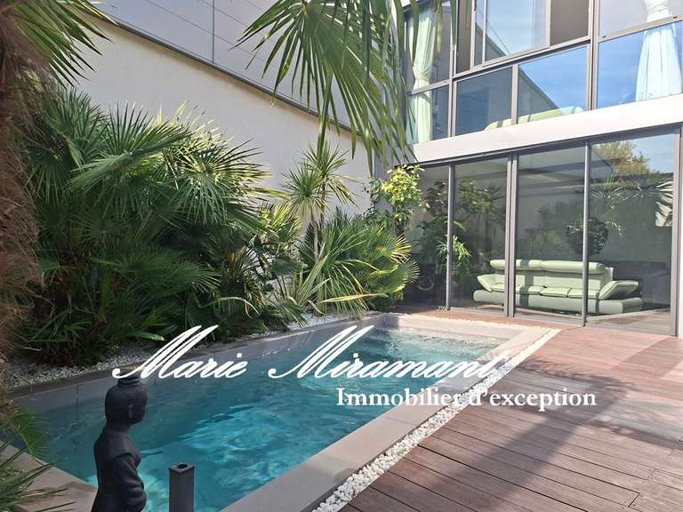 Maison Villeneuve-lès-Avignon - 5 chambres - 320m²