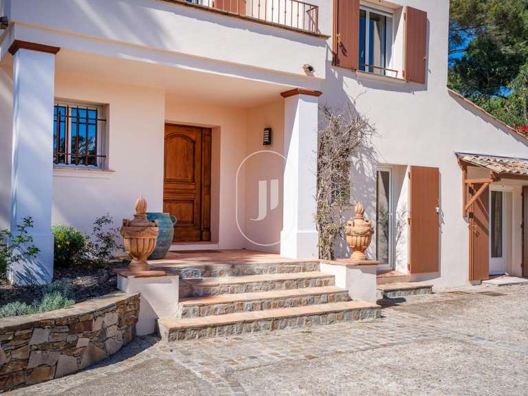 Villa Sainte-Maxime - 5 chambres - 207m²