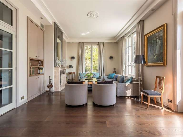 Maison Caluire-et-Cuire - 5 chambres - 394m²