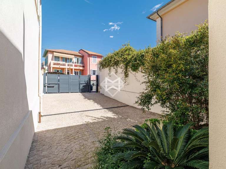 Maison Saint-Jean-Cap-Ferrat - 4 chambres - 136m²
