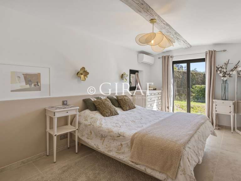 Villa La Colle-sur-Loup - 5 chambres - 190m²