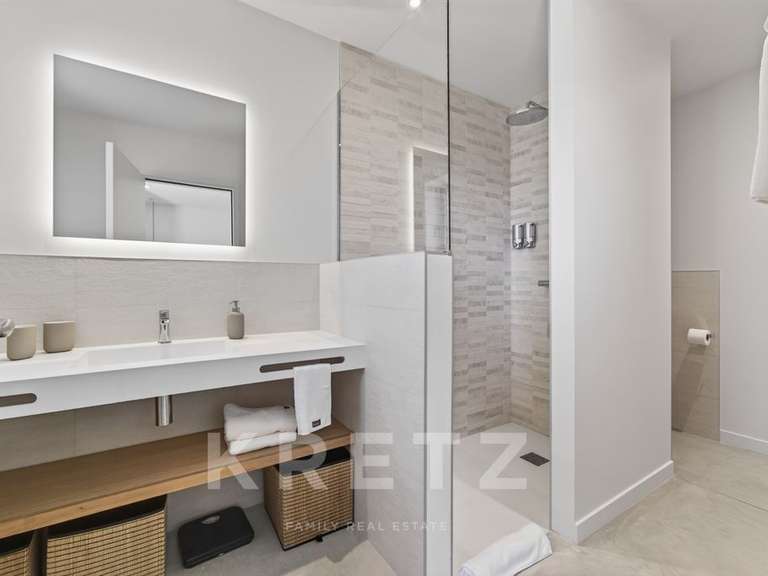 Maison Saint-Saturnin-lès-Apt - 5 chambres - 230m²