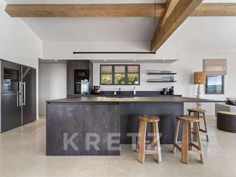 Maison Saint-Saturnin-lès-Apt - 5 chambres - 230m²