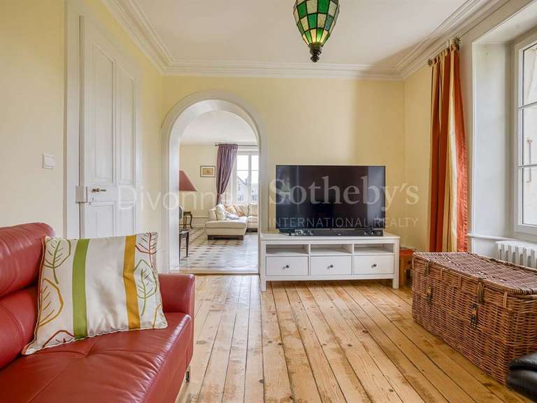 Maison Divonne-les-Bains - 5 chambres - 281m²