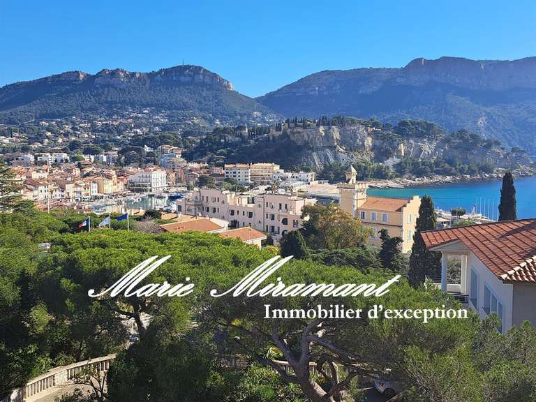 House Cassis - 9 bedrooms - 290m²