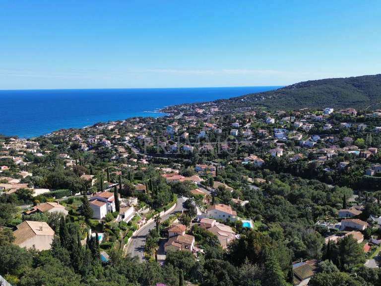 Villa with Sea view Les issambres - 4 bedrooms - 144m²