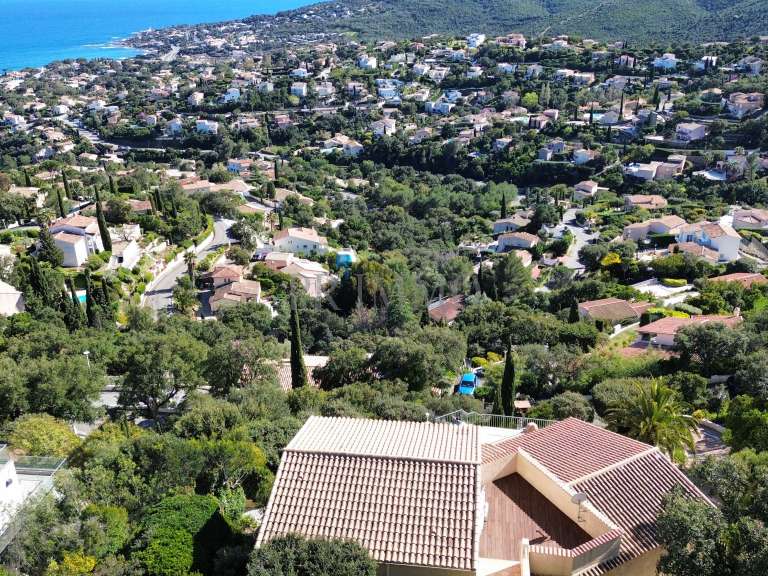 Villa with Sea view Les issambres - 4 bedrooms - 144m²
