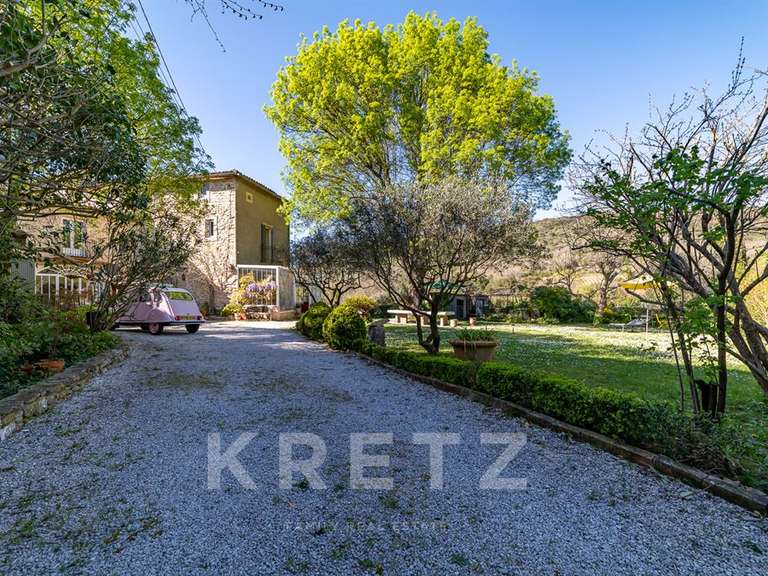 Propriété Uzès - 7 chambres - 360m²