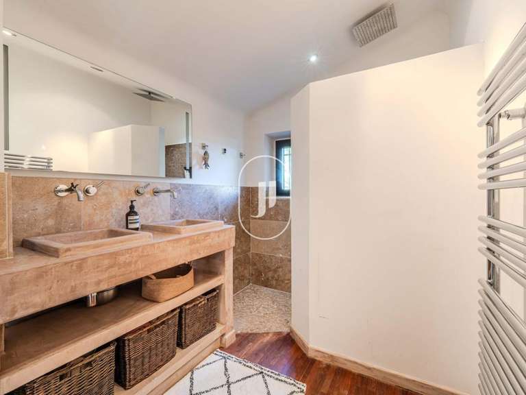 Maison Ventabren - 4 chambres - 162m²
