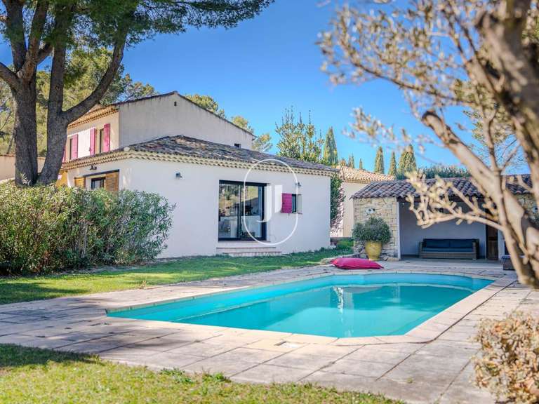 Maison Ventabren - 4 chambres - 162m²