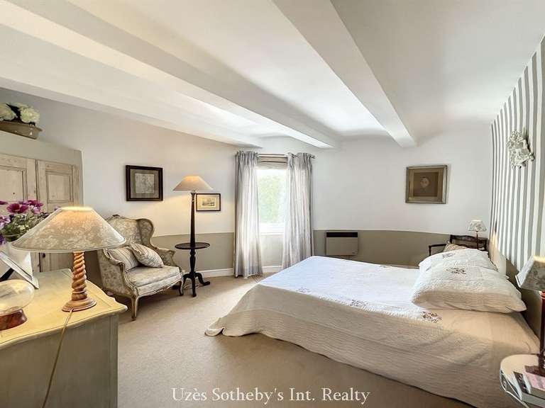 Maison Uzès - 4 chambres - 222m²