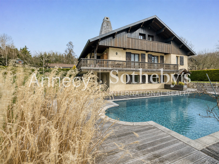 Maison Pringy - 5 chambres - 226m²