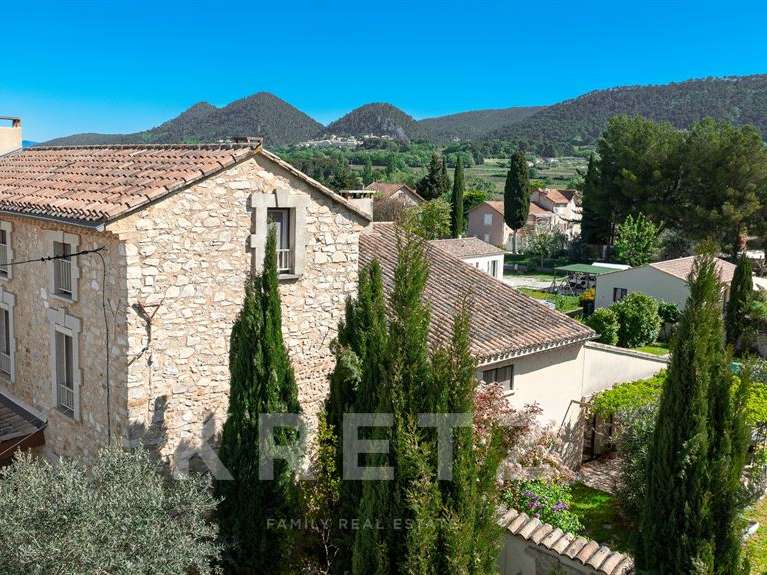 Maison Sablet - 6 chambres - 340m²