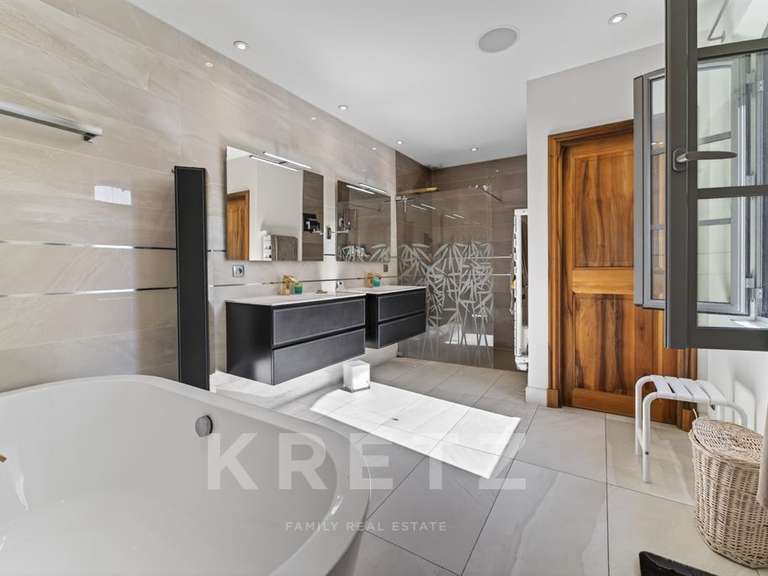 Maison Saint-Rémy-de-Provence - 5 chambres - 260m²