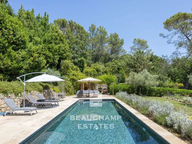 Villa Tourrettes - 9 bedrooms - 328m²