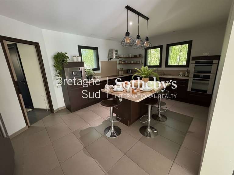 Maison Saint-Lyphard - 4 chambres - 230m²