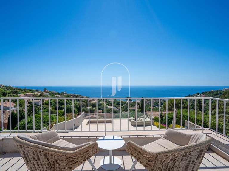 Villa avec Vue sur mer Roquebrune-sur-Argens - 5 chambres - 153m²