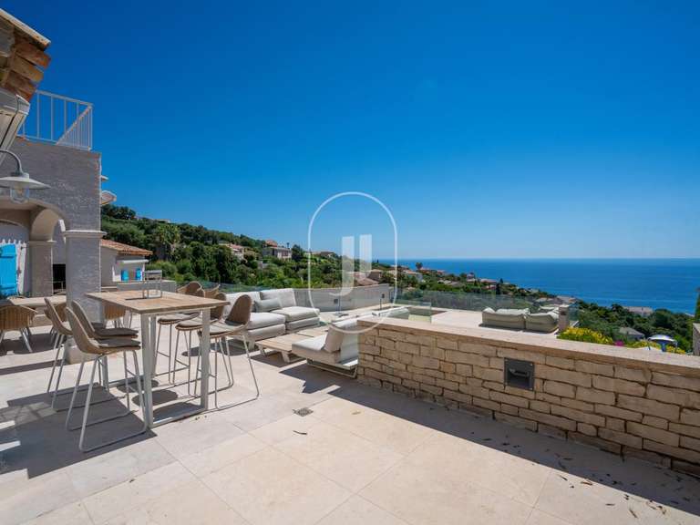 Villa avec Vue sur mer Roquebrune-sur-Argens - 5 chambres - 153m²