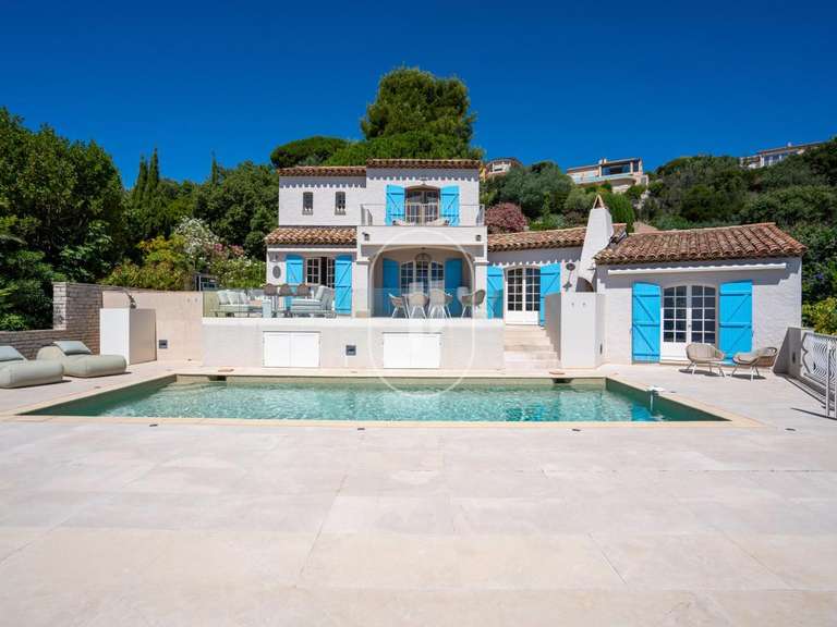 Villa avec Vue sur mer Roquebrune-sur-Argens - 5 chambres - 153m²