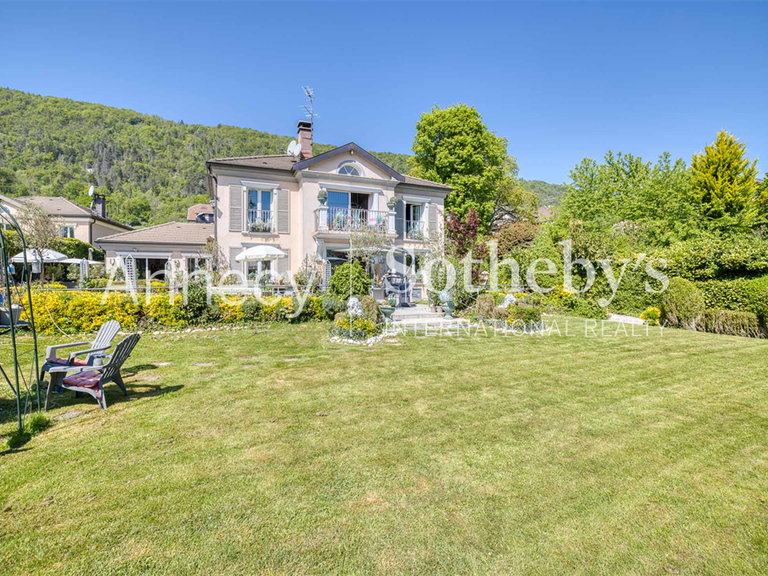 Maison Sévrier - 3 chambres - 196m²