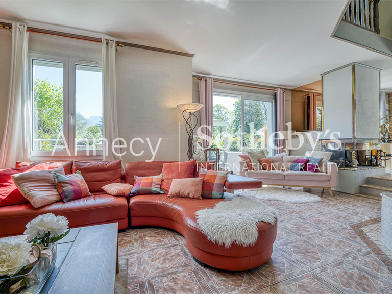 Maison Sévrier - 3 chambres - 196m²