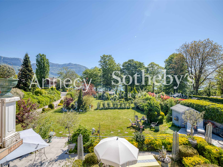 Maison Sévrier - 3 chambres - 196m²