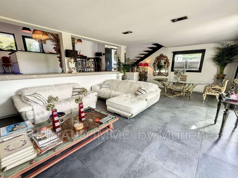 Villa Plan-de-la-Tour - 3 chambres - 172m²