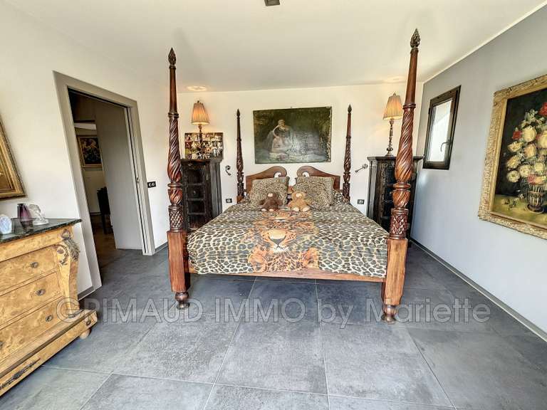 Villa Plan-de-la-Tour - 3 chambres - 172m²