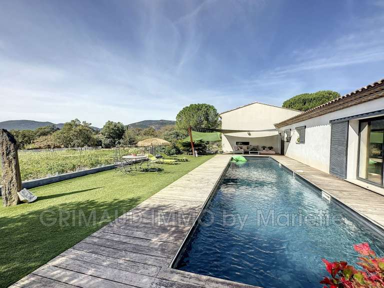 Villa Plan-de-la-Tour - 3 chambres - 172m²
