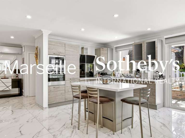 Maison Gémenos - 6 chambres - 401m²