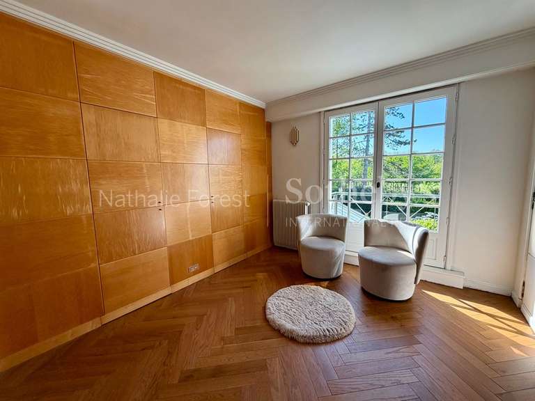 Maison Mérignies - 6 chambres - 315m²