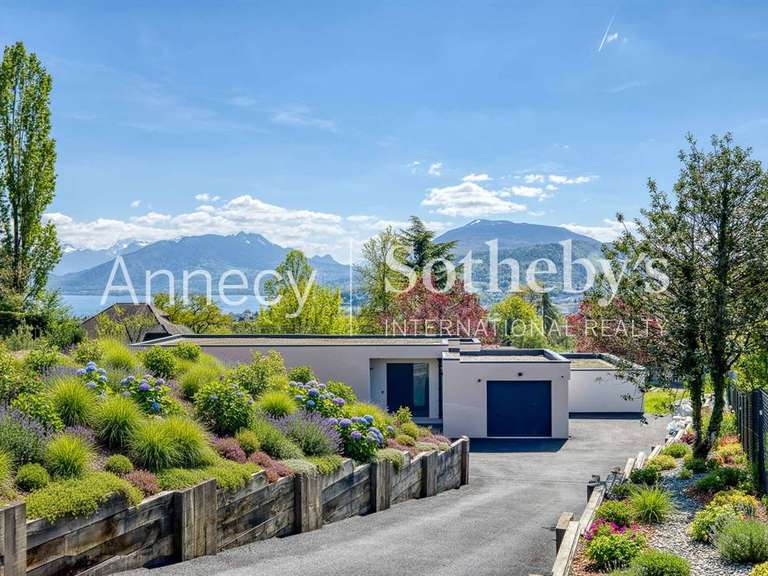 Maison Annecy-le-Vieux - 4 chambres - 167m²
