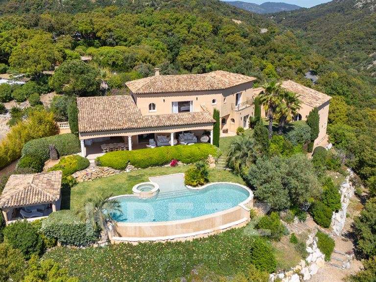 Maison Grimaud - 8 chambres - 470m²