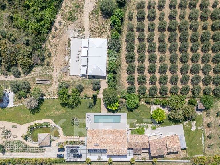 House Eygalières - 6 bedrooms - 412m²